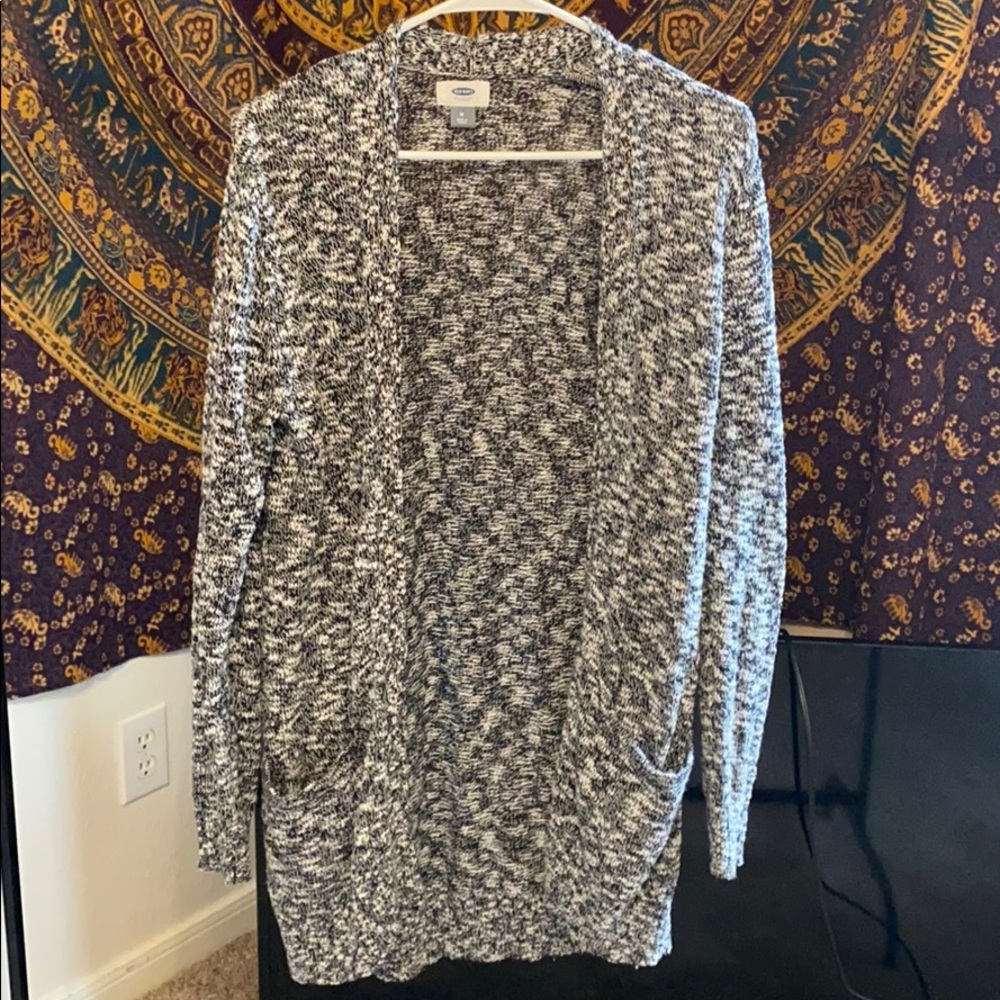 Knitted cardigan w/ pockets